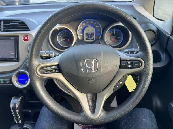 11 Honda Fit Hybrid 370812778