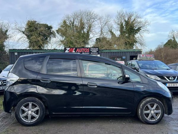 11 Honda Fit Hybrid 370812773