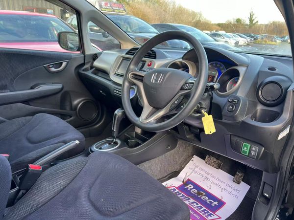 11 Honda Fit Hybrid 370812786