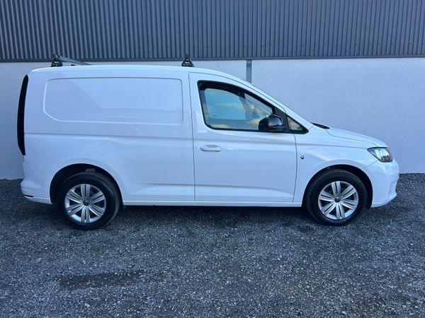 2022 Volkswagen Caddy only 59'000 kms 370838904