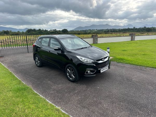 Hyundai ix35 1.7 ( low kilometres) 370831914
