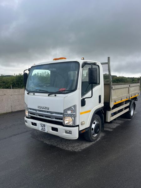 Isuzu tipper 370842073