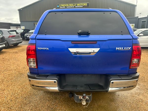 Toyota hilux icon 2.4 D4D 370888945