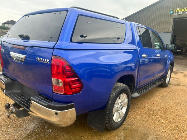 Toyota hilux icon 2.4 D4D 370888946