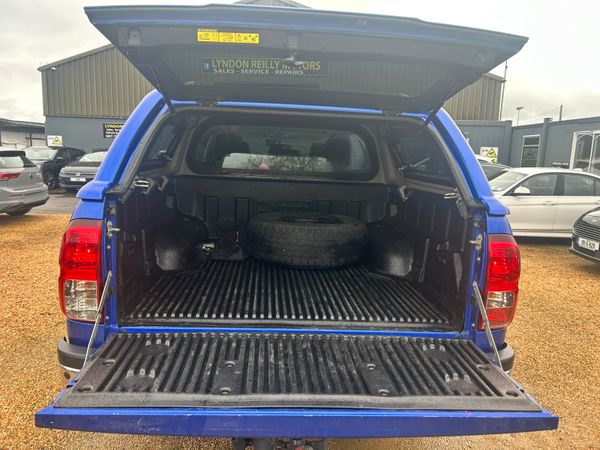 Toyota hilux icon 2.4 D4D 370888951