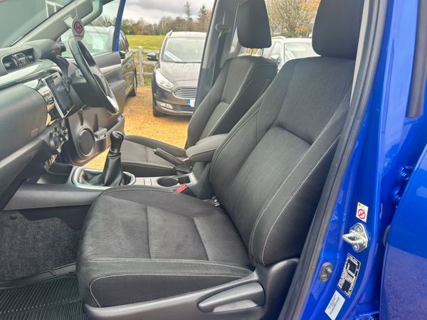 Toyota hilux icon 2.4 D4D 370888953