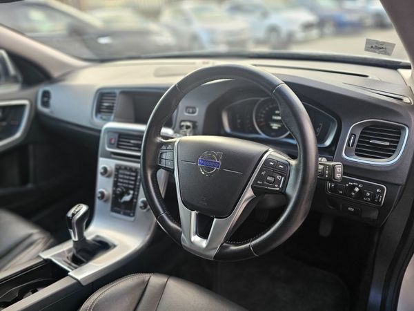 VOLVO V60 D4 190 BHP SE +LEATHER ESTATE 370889054