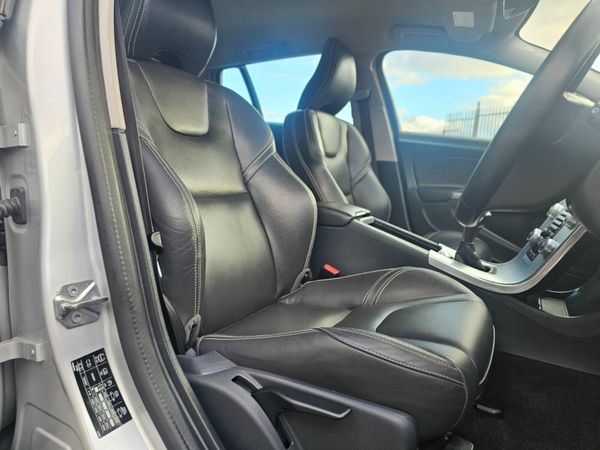 VOLVO V60 D4 190 BHP SE +LEATHER ESTATE 370889055