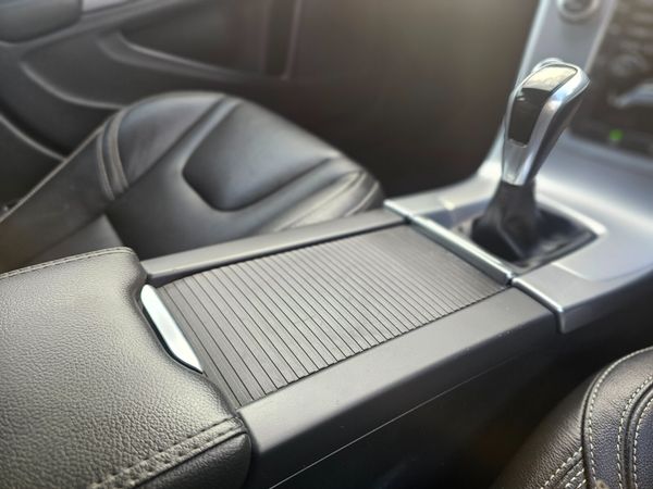 VOLVO V60 D4 190 BHP SE +LEATHER ESTATE 370889069