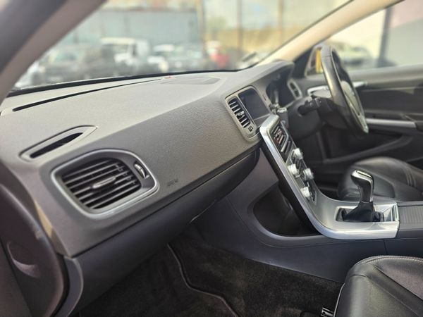 VOLVO V60 D4 190 BHP SE +LEATHER ESTATE 370889076