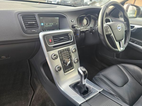 VOLVO V60 D4 190 BHP SE +LEATHER ESTATE 370889078