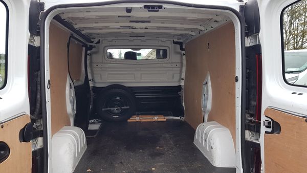 Renault Trafic 192D NEW MODEL 2.0LT 49KM VAT INVOI 370881849