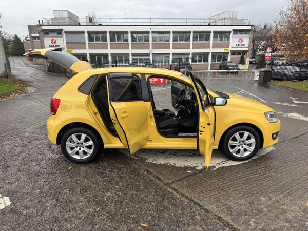 Volkswagen Polo 2011 Auto huge spec 370915011