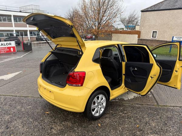 Volkswagen Polo 2011 Auto huge spec 370915013