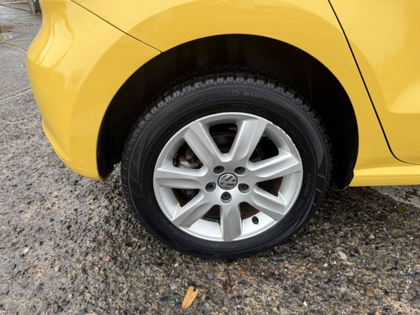 Volkswagen Polo 2011 Auto huge spec 370915028