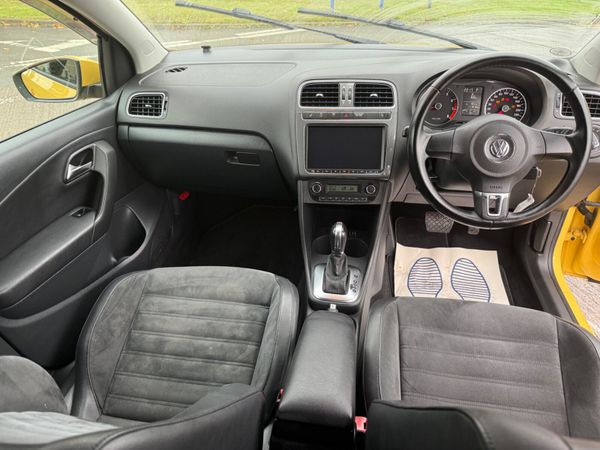 Volkswagen Polo 2011 Auto huge spec 370915034