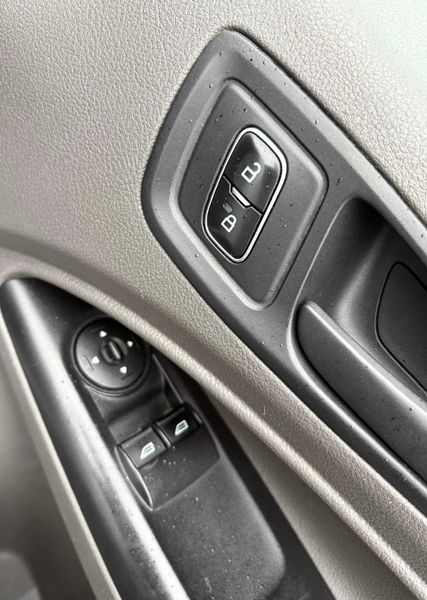 2019 Connect SWB Trend  3 Seater 370918050