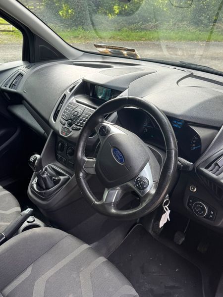 Ford Transit 2018 370951677