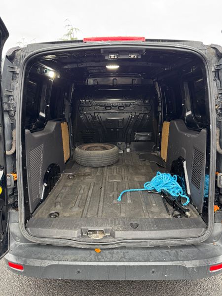 Ford Transit 2018 370951671