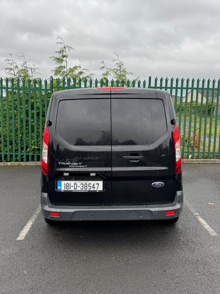 Ford Transit 2018 370951673