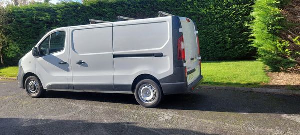 Opel Vivaro 2019 370995562