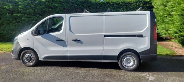 Opel Vivaro 2019 370995575