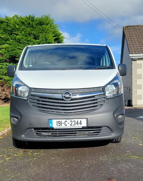 Opel Vivaro 2019 370995572
