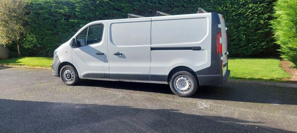 Opel Vivaro 2019 370995573