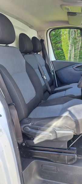 Opel Vivaro 2019 370995589