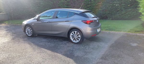 Opel Astra 2017 371006319