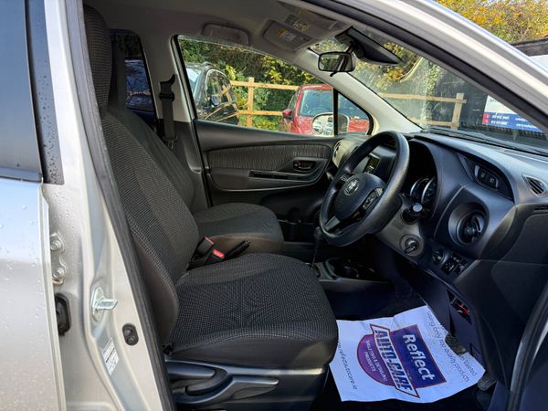 2018 Toyota Vitz Hybrid (low mileage ) 371011295