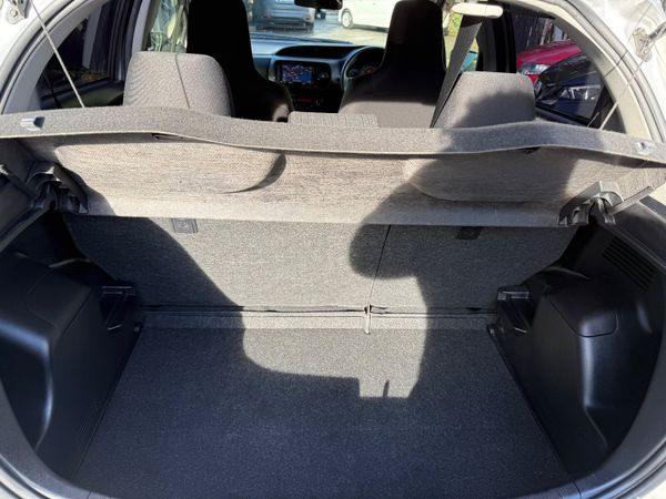 2018 Toyota Vitz Hybrid (low mileage ) 371011298