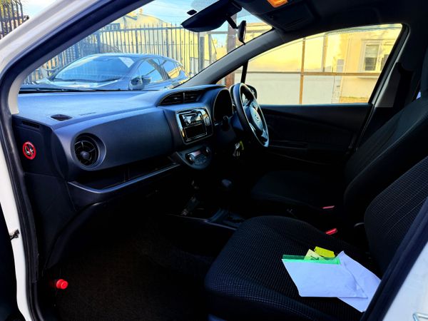 2018 Toyota Vitz Hybrid   (High spec) 371011431