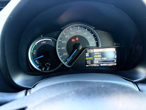 2018 Toyota Vitz Hybrid   (High spec) 371011459