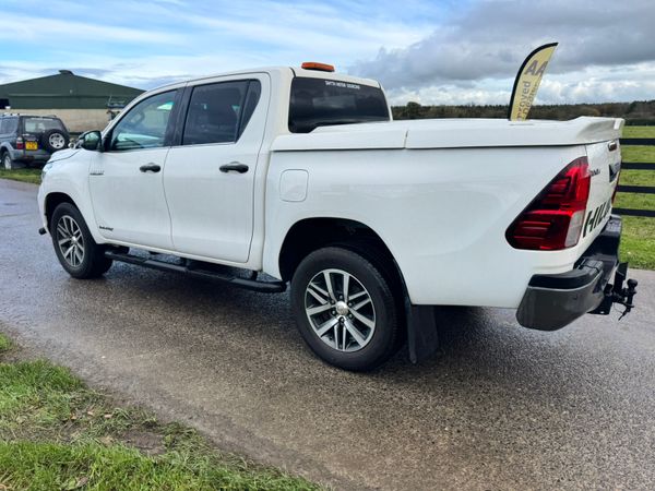 201 Toyota Hilux Invincible X Bargain***** 371044245