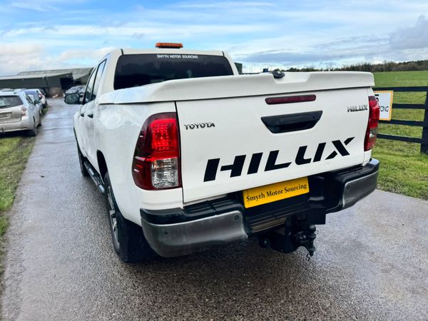 201 Toyota Hilux Invincible X Manual***** 371044305