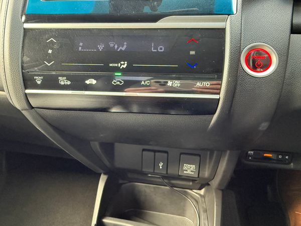 2018 Honda FIT 1.5 Hybrid automatic,Leather Specs 371044484