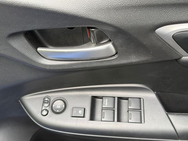 2018 Honda FIT 1.5 Hybrid automatic,Leather Specs 371044486