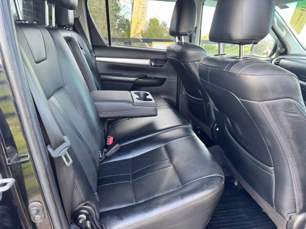 172 Toyota Hilux Invincible X only 70k miles***** 371044872