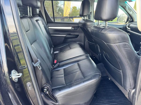 172 Toyota Hilux Invincible 70k Miles***** 371044912