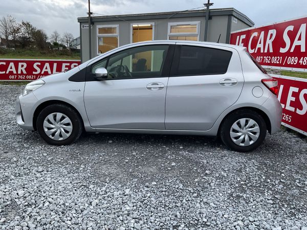 TOYOTA VITZ 1.5 PETROL HYBRID AUTO 64,000 KMS 371040876