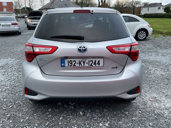 TOYOTA VITZ 1.5 PETROL HYBRID AUTO 64,000 KMS 371040878