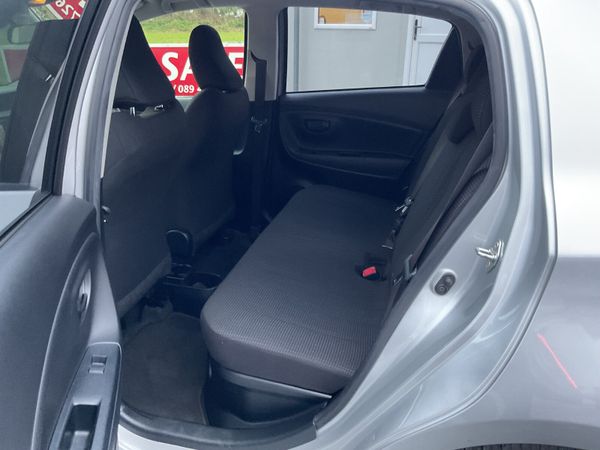 TOYOTA VITZ 1.5 PETROL HYBRID AUTO 64,000 KMS 371040879