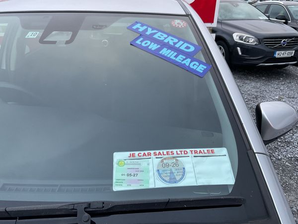 TOYOTA VITZ 1.5 PETROL HYBRID AUTO 64,000 KMS 371040870