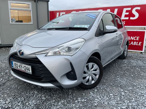 TOYOTA VITZ 1.5 PETROL HYBRID AUTO 64,000 KMS 371040871