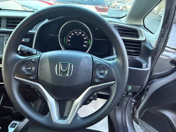 2019 Honda Fit 1.5 Petrol Hybrid,,Automatic 371041334