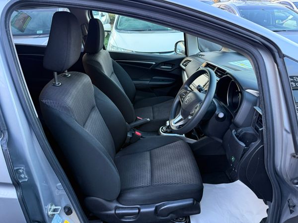 2019 Honda Fit 1.5 Petrol Hybrid,,Automatic 371041344