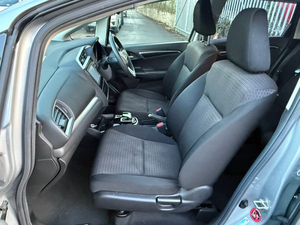 2019 Honda Fit 1.5 Petrol Hybrid,,Automatic 371041345