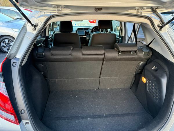 2019 Honda Fit 1.5 Petrol Hybrid,,Automatic 371041348