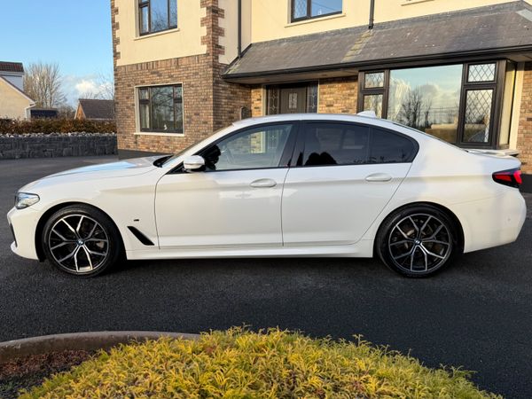Immaculate 211 BMW 520d M-Sport! 371041787